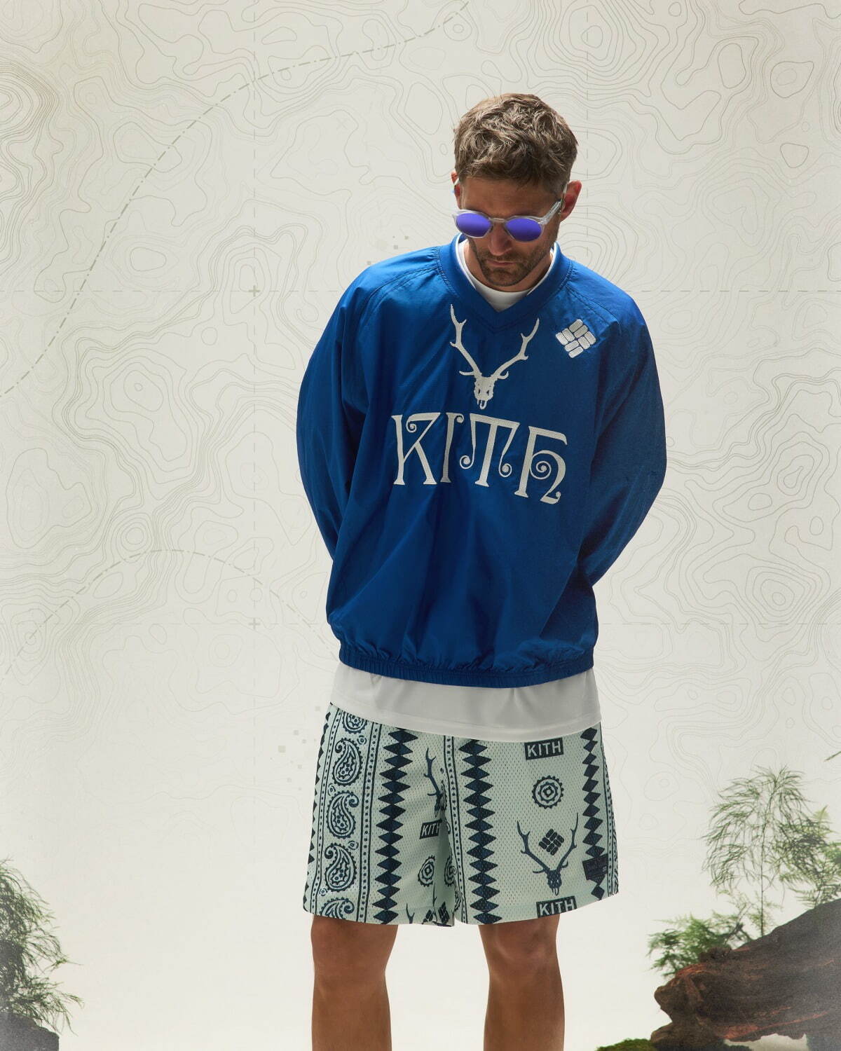 Kith×サウス2 ウエスト8×コロンビア、高機能ハイキングシューズやコラボグラフィックのジャケット｜写真34