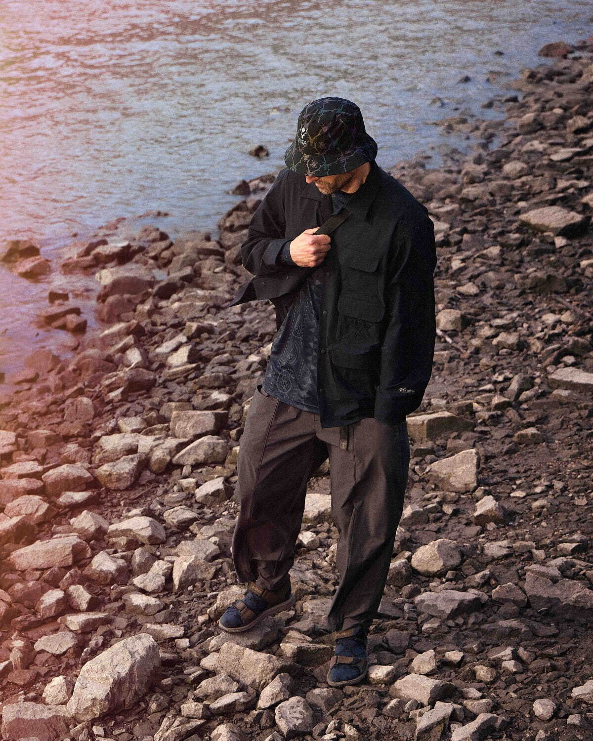 Kith×サウス2 ウエスト8×コロンビア、高機能ハイキングシューズやコラボグラフィックのジャケット｜写真5