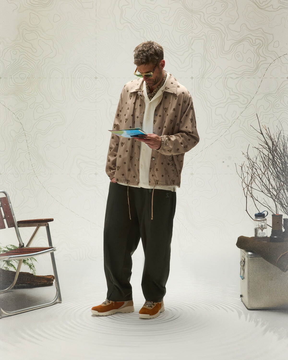Kith×サウス2 ウエスト8×コロンビア、高機能ハイキングシューズやコラボグラフィックのジャケット｜写真16