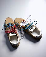 ミュウミュウのカスタムイベントが国内5店舗で、好みのチャームで人気スニーカー＆バッグをアレンジ｜写真5