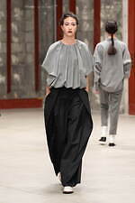 サポートサーフェス 2025-26年秋冬コレクション - 美の結晶｜写真3