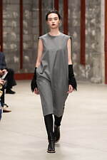 サポートサーフェス 2025-26年秋冬コレクション - 美の結晶｜写真11