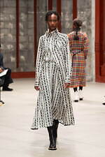 サポートサーフェス 2025-26年秋冬コレクション - 美の結晶｜写真54