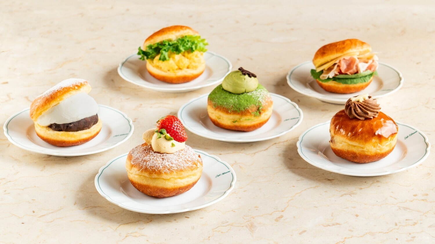 南館 1階「カフェ キツネ」
