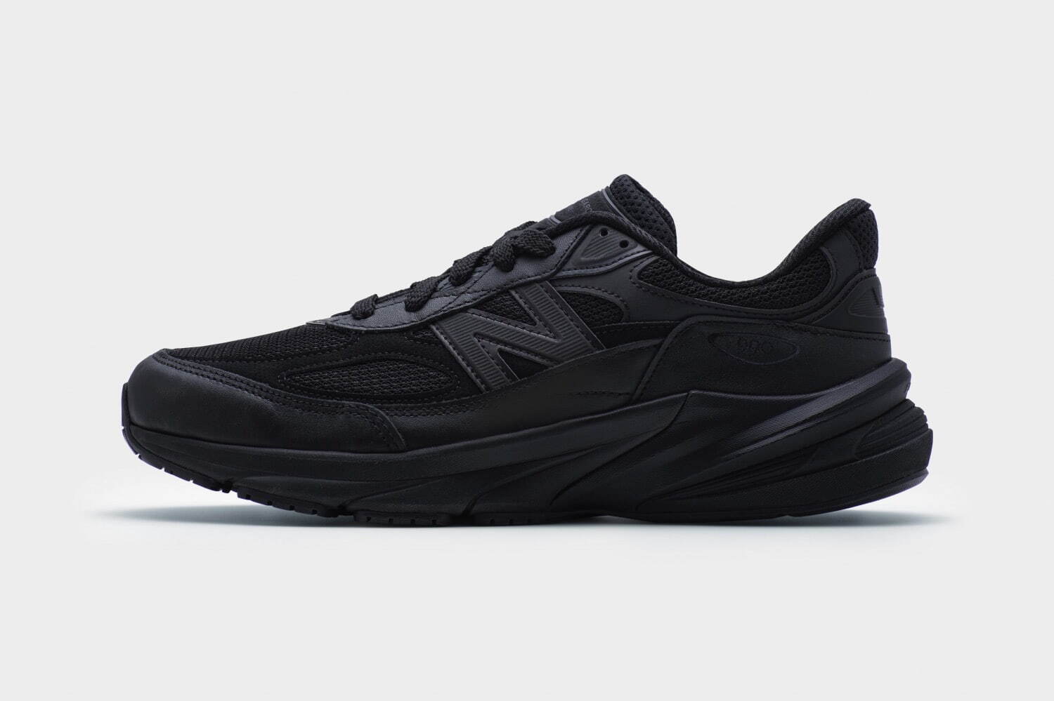 コム デ ギャルソン・オム×ニューバランスのスニーカー「990v6 コム デ ギャルソン・オム×ニューバランスのスニーカー「990v6