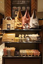 NY発「トムキャットベーカリー」グラングリーン大阪に、たっぷりクリームチーズのシナモンロールなど｜写真14