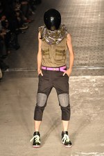 バナル シック ビザール(banal chic bizarre) たまり場 "TEAMER"-現代にチーマーがいたら？｜写真31