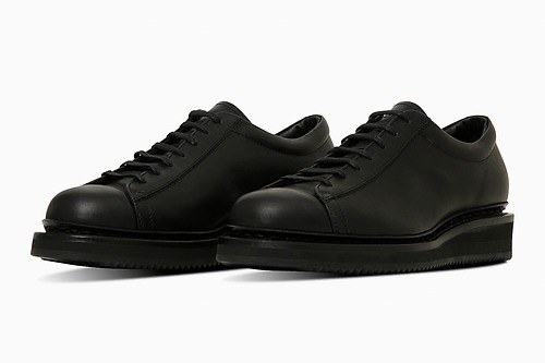 コンバース×リーガル シュー＆カンパニー「オールスター」レザースニーカー、英国・老舗タンナーの革で