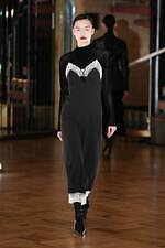 フェティコ 2025-26年秋冬コレクション、1950年代のパンキッシュなムードとオートクチュール｜写真4