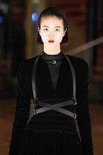 フェティコ 2025-26年秋冬コレクション、1950年代のパンキッシュなムードとオートクチュール｜写真12