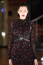 フェティコ 2025-26年秋冬コレクション、1950年代のパンキッシュなムードとオートクチュール｜写真27