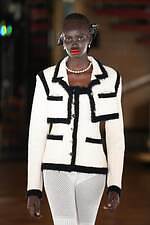 フェティコ 2025-26年秋冬コレクション、1950年代のパンキッシュなムードとオートクチュール｜写真40