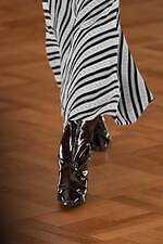 フェティコ 2025-26年秋冬コレクション、1950年代のパンキッシュなムードとオートクチュール｜写真45