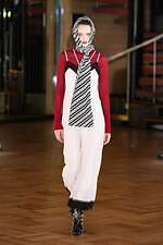 フェティコ 2025-26年秋冬コレクション、1950年代のパンキッシュなムードとオートクチュール｜写真47