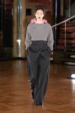 フェティコ 2025-26年秋冬コレクション、1950年代のパンキッシュなムードとオートクチュール｜写真49