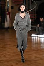 フェティコ 2025-26年秋冬コレクション、1950年代のパンキッシュなムードとオートクチュール｜写真51