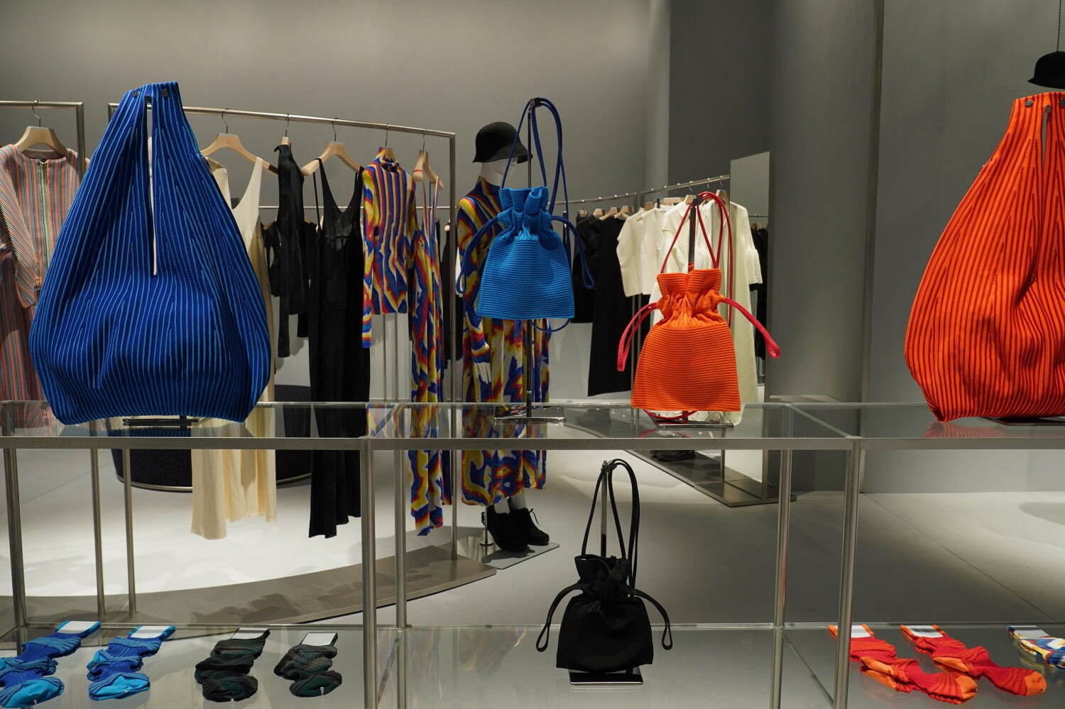 CFCLがグラングリーン大阪に大型路面店オープン、フルラインナップ＆初のオーダーメイドサービス展開｜写真18