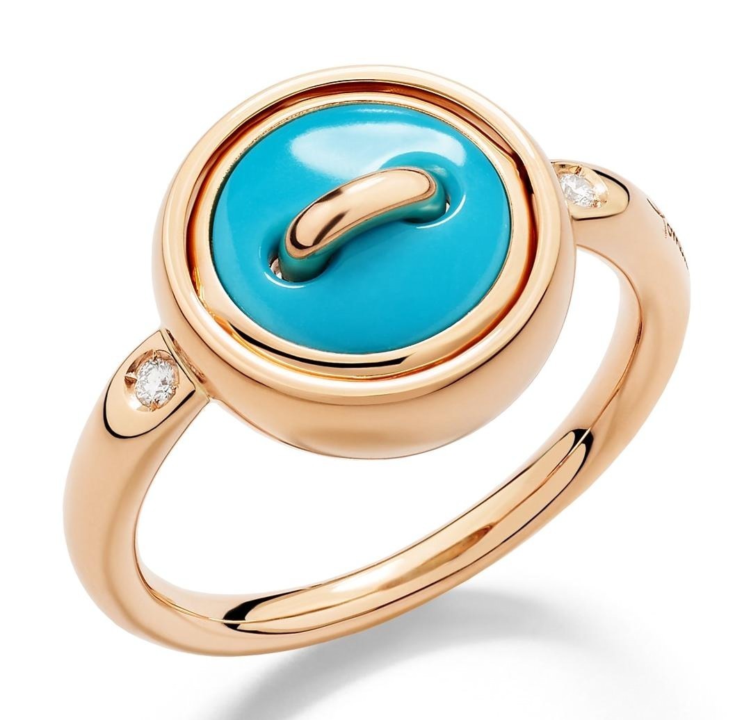 ポメラートの“ボタンモチーフ”ジュエリー、マラカイトとパールの2面を楽しむリバーシブルリングなど｜写真1