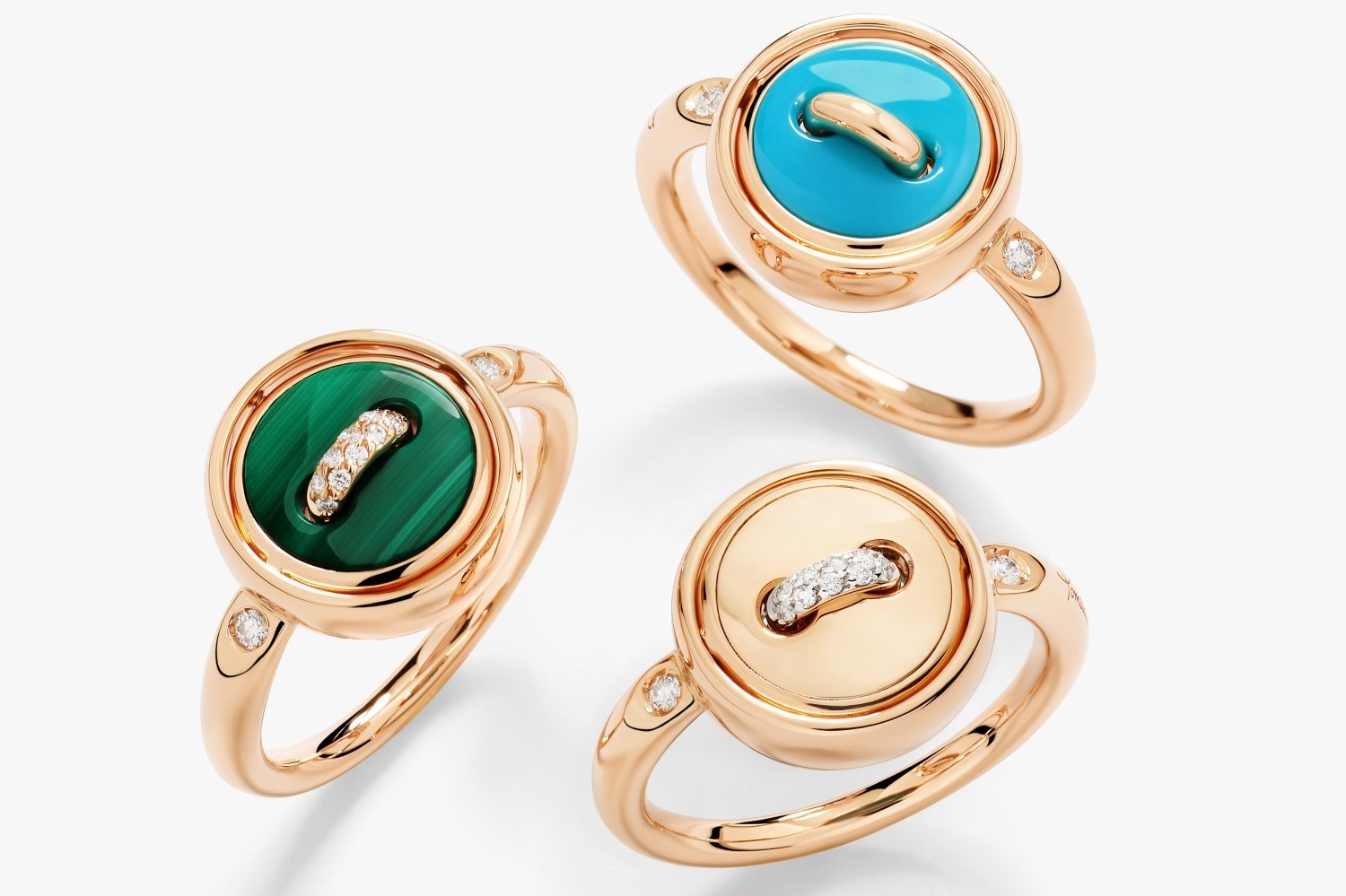 メンズジュエリー｜ポメラートの“ボタンモチーフ”ジュエリー、マラカイトとパールの2面を楽しむリバーシブルリングなど