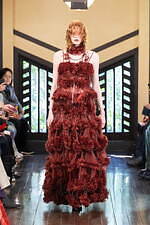 ホウガ 2025-26年秋冬コレクション - 自分の中に眠る“魔女”を信じて｜写真1