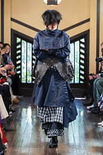 ホウガ 2025-26年秋冬コレクション - 自分の中に眠る“魔女”を信じて｜写真17