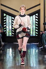 ホウガ 2025-26年秋冬コレクション - 自分の中に眠る“魔女”を信じて｜写真26