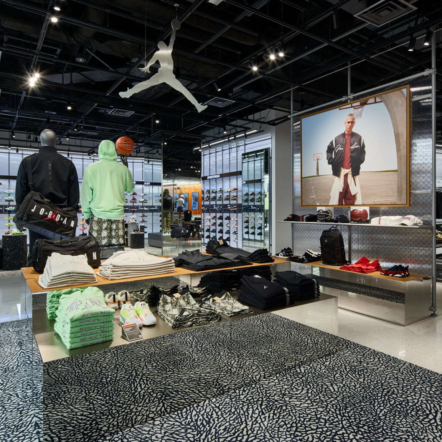 ナイキ(NIKE) グラングリーン大阪｜写真12