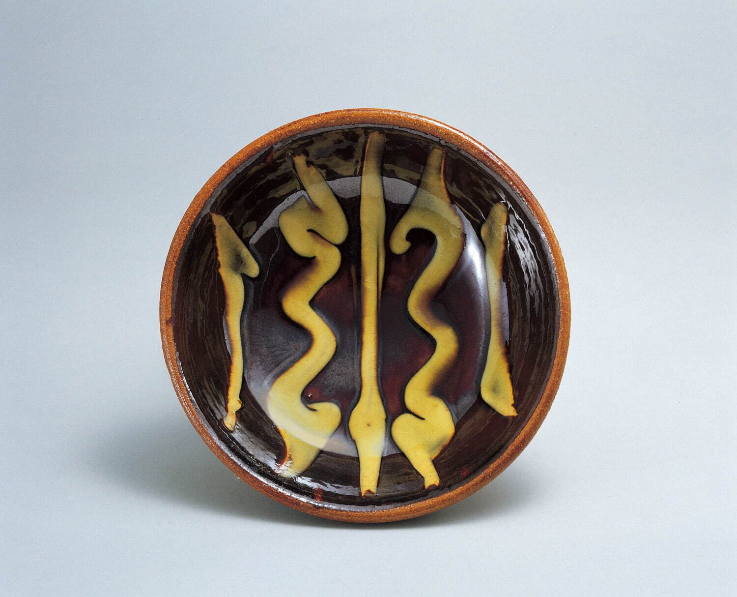 河井寬次郎 《スリップウェア線文鉢》 1931年 アサヒグループ大山崎山荘美術館蔵