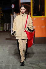 ヨシオクボ 2025-26年秋冬コレクション - 究極のパターンが生む“傑作”な瞬間｜写真42