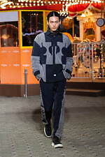 ヨシオクボ 2025-26年秋冬コレクション - 究極のパターンが生む“傑作”な瞬間｜写真61