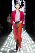 タエ アシダ  2025-26年秋冬コレクション - 軽やかな温もり｜写真16