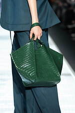 タエ アシダ  2025-26年秋冬コレクション - 軽やかな温もり｜写真27