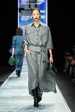 タエ アシダ  2025-26年秋冬コレクション - 軽やかな温もり｜写真28