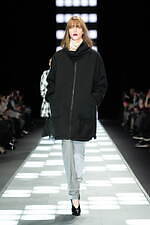 タエ アシダ  2025-26年秋冬コレクション - 軽やかな温もり｜写真50