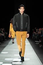 タエ アシダ  2025-26年秋冬コレクション - 軽やかな温もり｜写真58