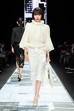 タエ アシダ  2025-26年秋冬コレクション - 軽やかな温もり｜写真68