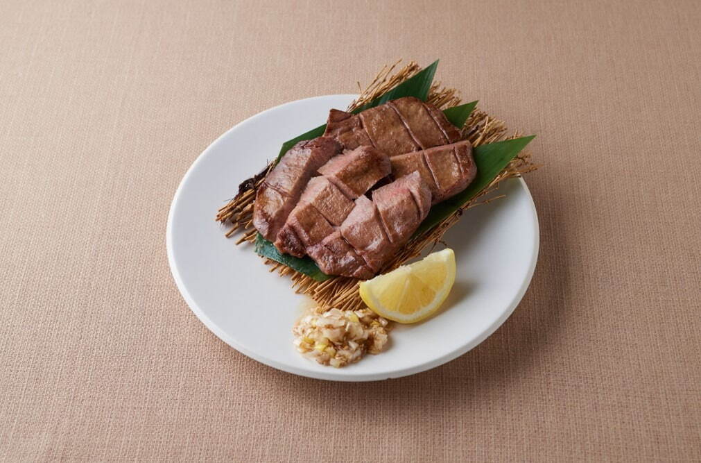 日本橋の桜イベント「サクラ フェス」屋外で味わうパフェや老舗飲食店の屋台、夜の桜色ライトアップも｜写真11