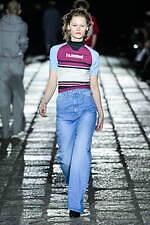 ヒュンメルオー 2025-26年秋冬コレクション - 色褪せない記憶｜写真26