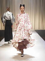 ヴィヴィアーノ 25-26年秋冬コレクション - ときめく本能のままに｜写真9