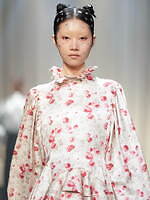 ヴィヴィアーノ 25-26年秋冬コレクション - ときめく本能のままに｜写真10