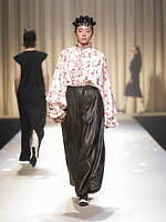 ヴィヴィアーノ 25-26年秋冬コレクション - ときめく本能のままに｜写真17