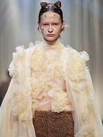 ヴィヴィアーノ 25-26年秋冬コレクション - ときめく本能のままに｜写真26