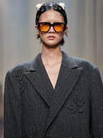 ヴィヴィアーノ 25-26年秋冬コレクション - ときめく本能のままに｜写真32