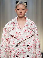 ヴィヴィアーノ 25-26年秋冬コレクション - ときめく本能のままに｜写真40