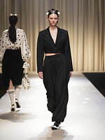 ヴィヴィアーノ 25-26年秋冬コレクション - ときめく本能のままに｜写真43