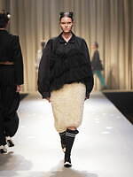 ヴィヴィアーノ 25-26年秋冬コレクション - ときめく本能のままに｜写真45