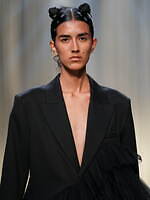 ヴィヴィアーノ 25-26年秋冬コレクション - ときめく本能のままに｜写真48