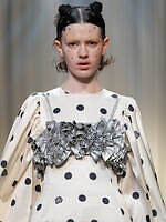 ヴィヴィアーノ 25-26年秋冬コレクション - ときめく本能のままに｜写真60