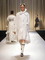 ヴィヴィアーノ 25-26年秋冬コレクション - ときめく本能のままに｜写真61