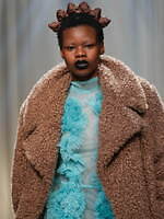 ヴィヴィアーノ 25-26年秋冬コレクション - ときめく本能のままに｜写真66